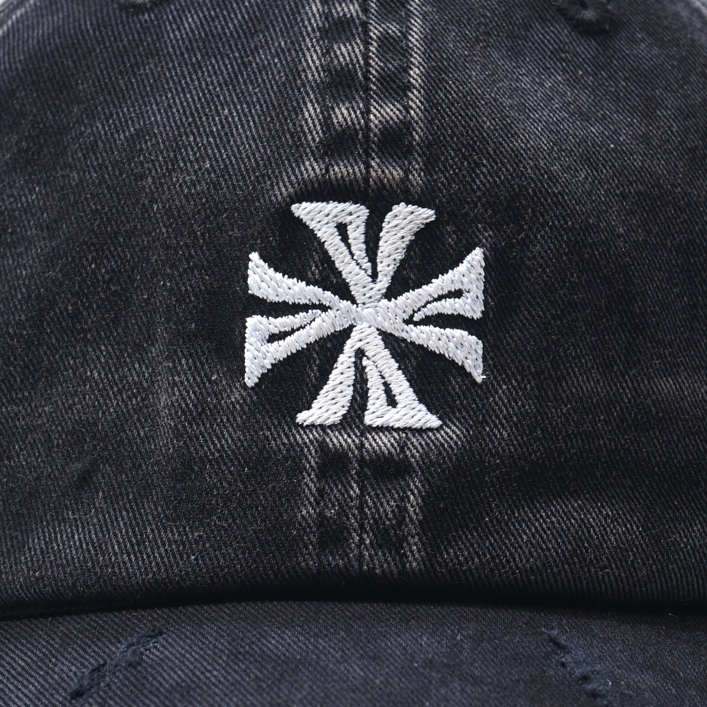 STRAPBACK CAP CROSS WASHED BLACK AW'25