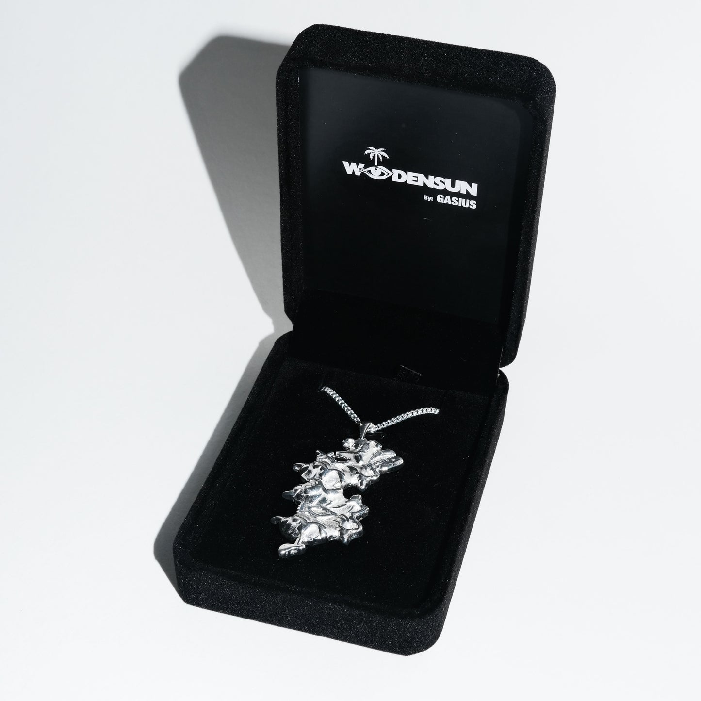 BEEZ Necklace