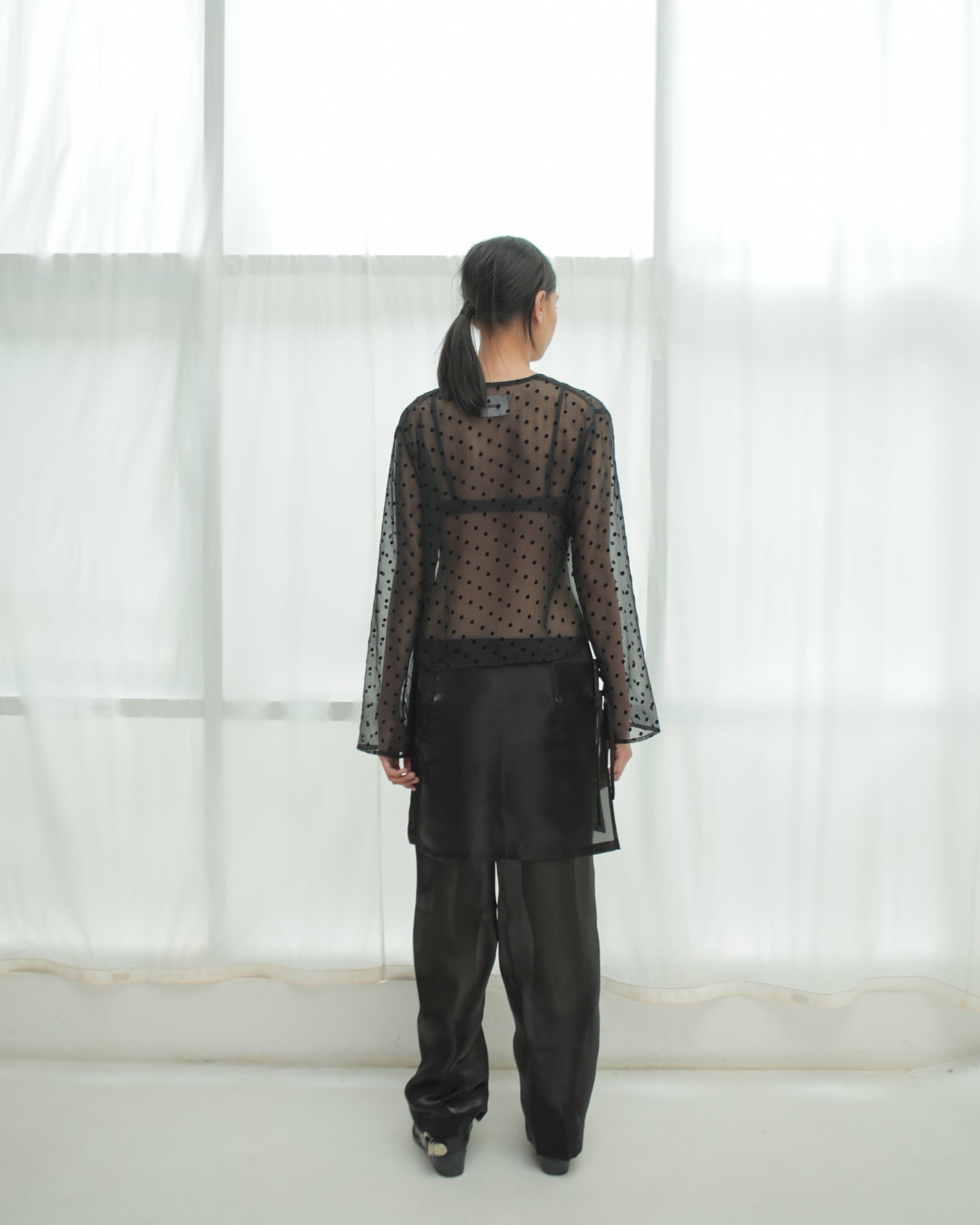 ZIGGI TOP [BLACK]
