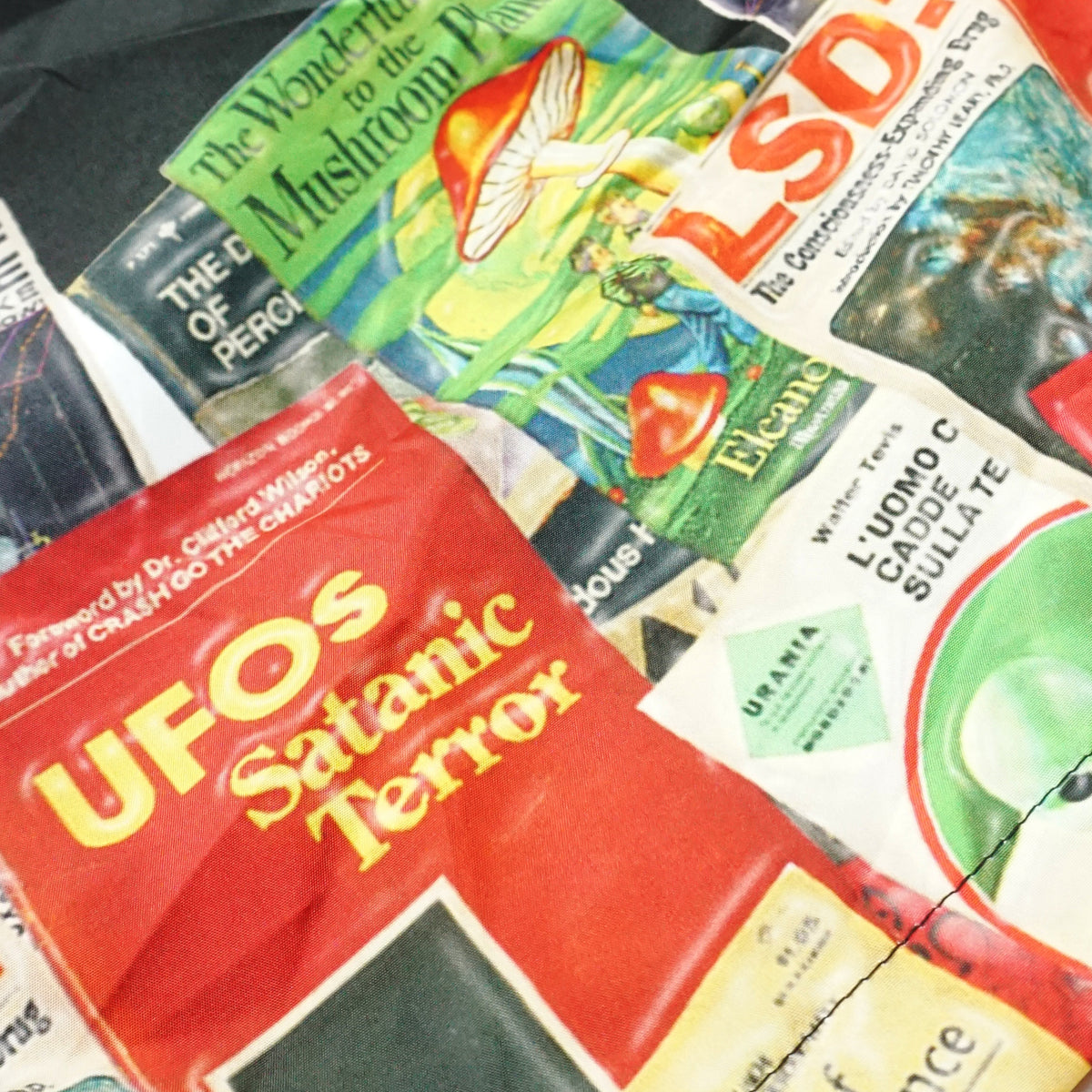 UFO COLLAGE SHORTS [BLACK]